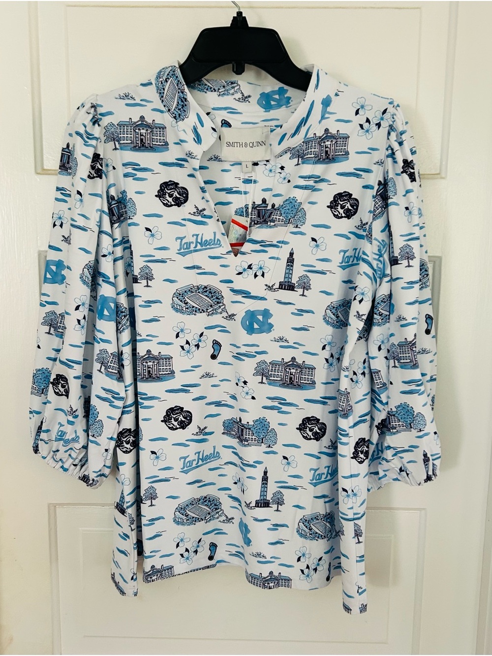 Smith & Quinn Women’s Tar Heels Print Eliza Blouse -University of NC